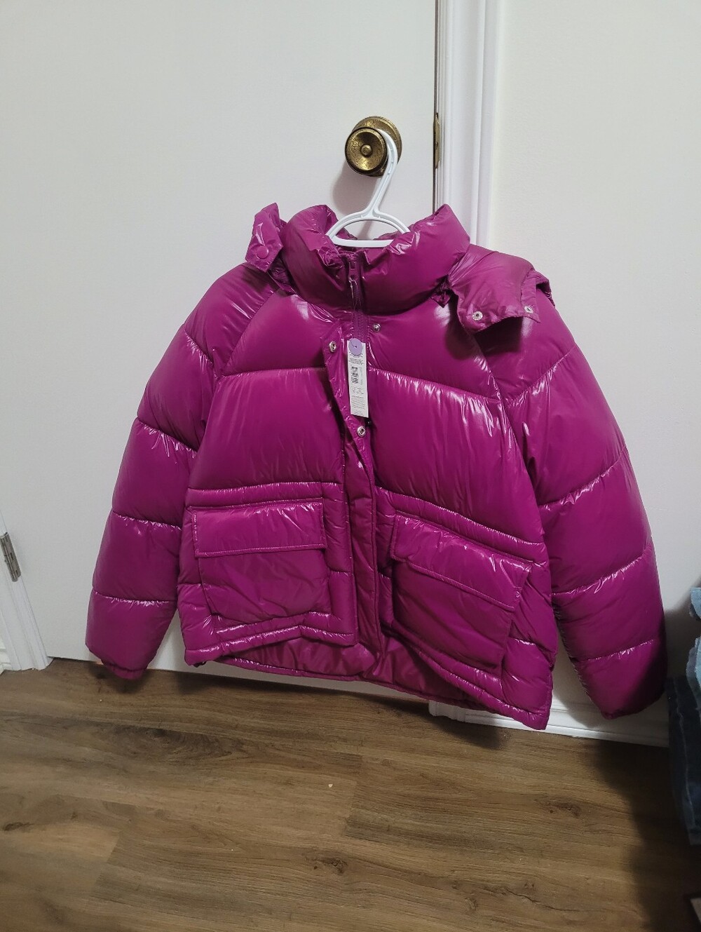 NO BOUNDARIES PUFFER JACKET WOMENS LARGE GLOSSY PINK NEW